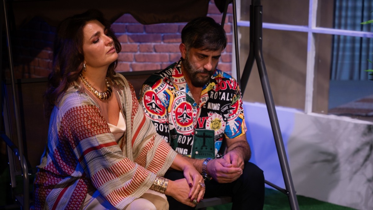 Simone Montedoro sul palco a Riccione con "Cena con sorpresa" - Tosca d'Aquino e Simone Montedoro