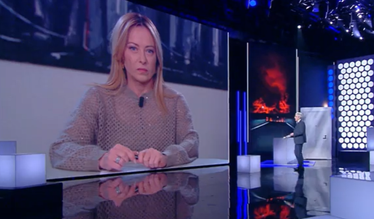 Meloni attacca i giudici: “Ci impediscono di governare”. Le opposizioni: “Arroganza al potere”. Interviene anche Marina Berlusconi - © Rete4 Intervista Fuori dal Coro