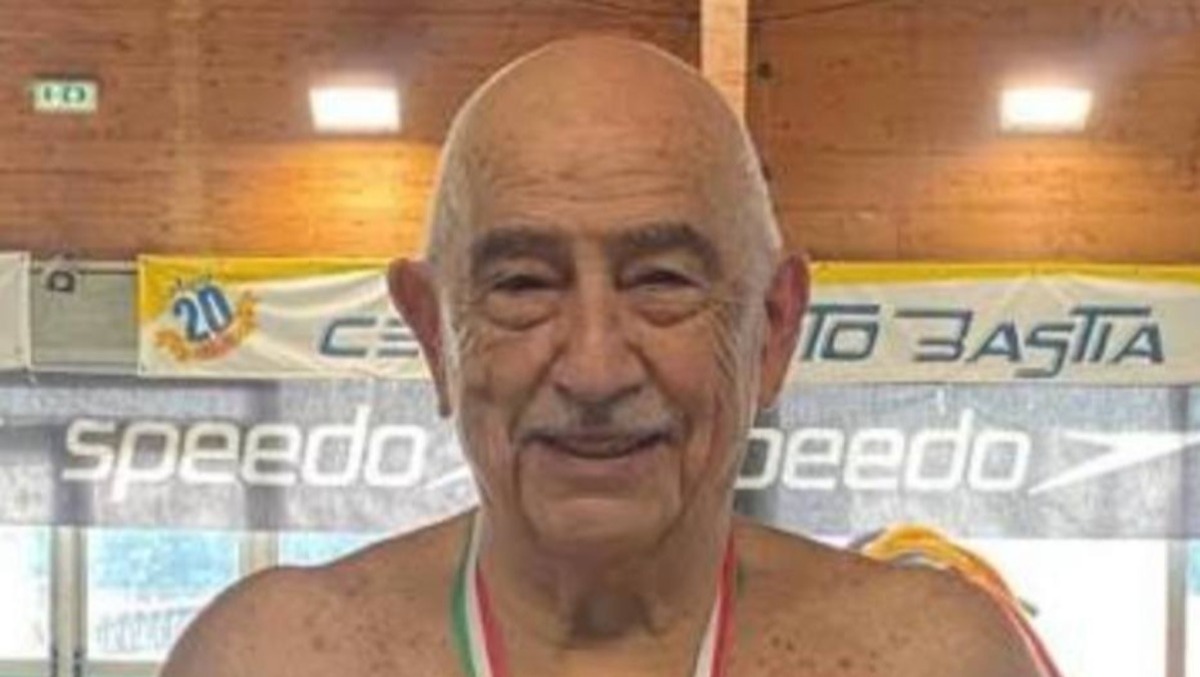 Nuoto, a 90 anni abbatte il record europeo: l’impresa di Giuseppe Bilotta illumina il Garden Rimini - 