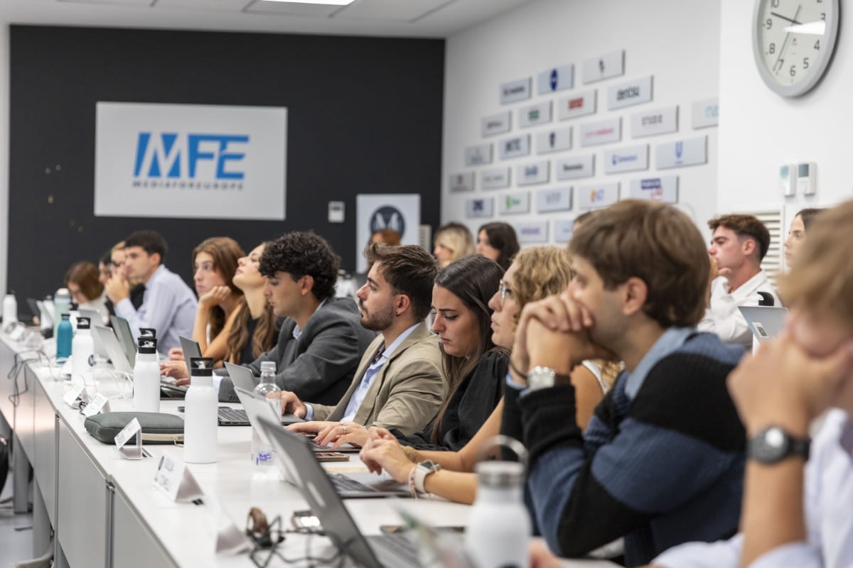 Dopo la laurea: 10 motivi per scegliere un master spiegati da un top manager in 5 anni - 