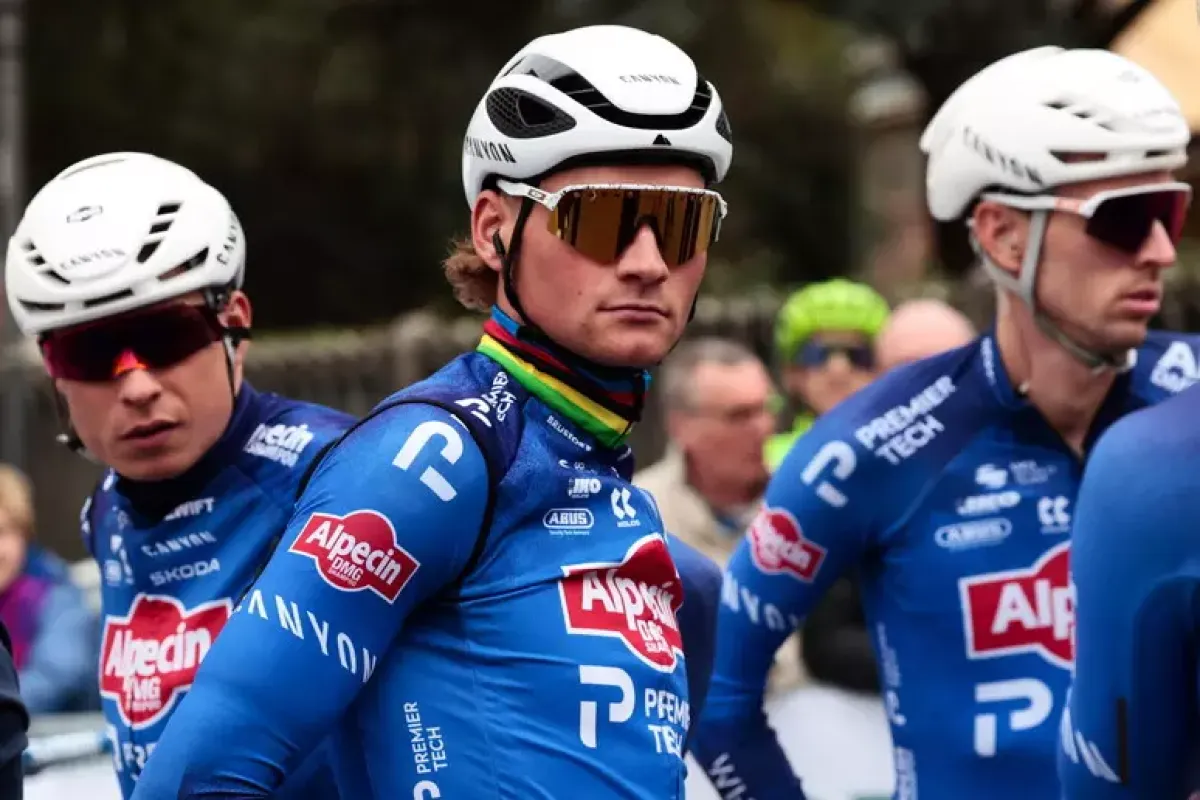 Tirreno-Adriatico, trionfa van der Poel. Pellizzari terzo nella volata a tre - © Ansa