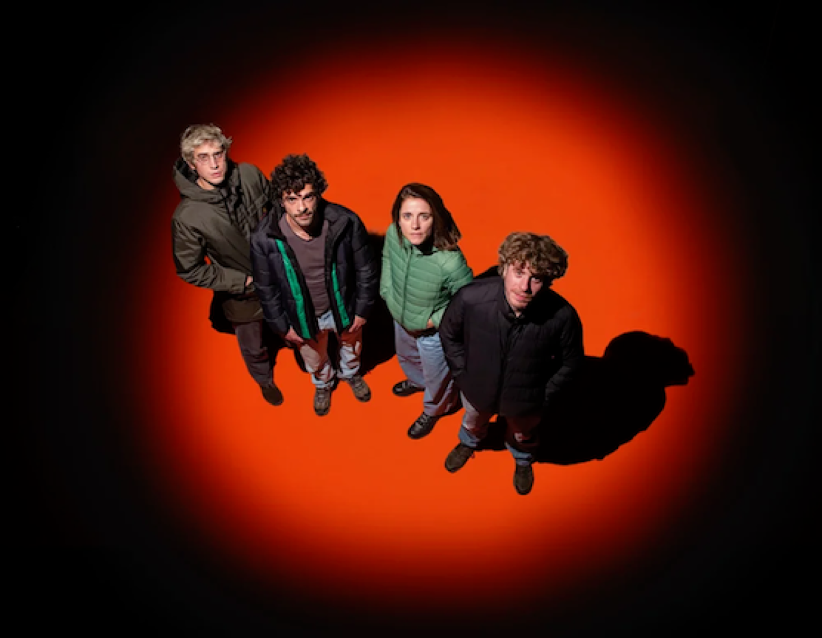 Lodo Guenzi al teatro Pazzini di Verucchio porta gli spettatori sulle Ande Peruviane - 