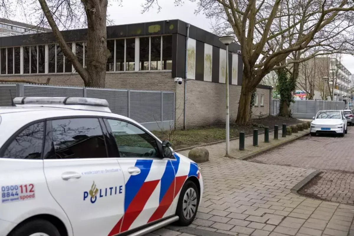 Esplosione vicino a una scuola ebraica ad Amsterdam: danni limitati - 