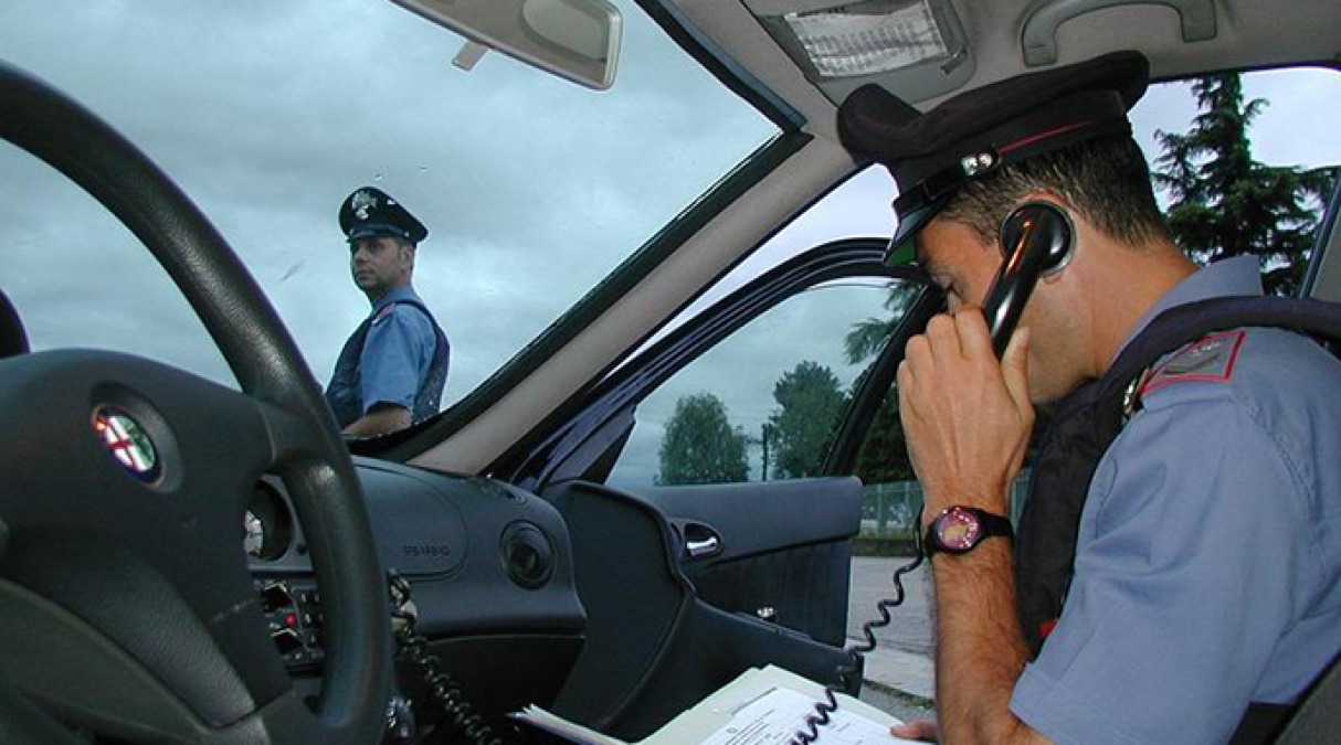 Santarcangelo, furto con destrezza in parafarmacia: sparisce il portafoglio della titolare - 