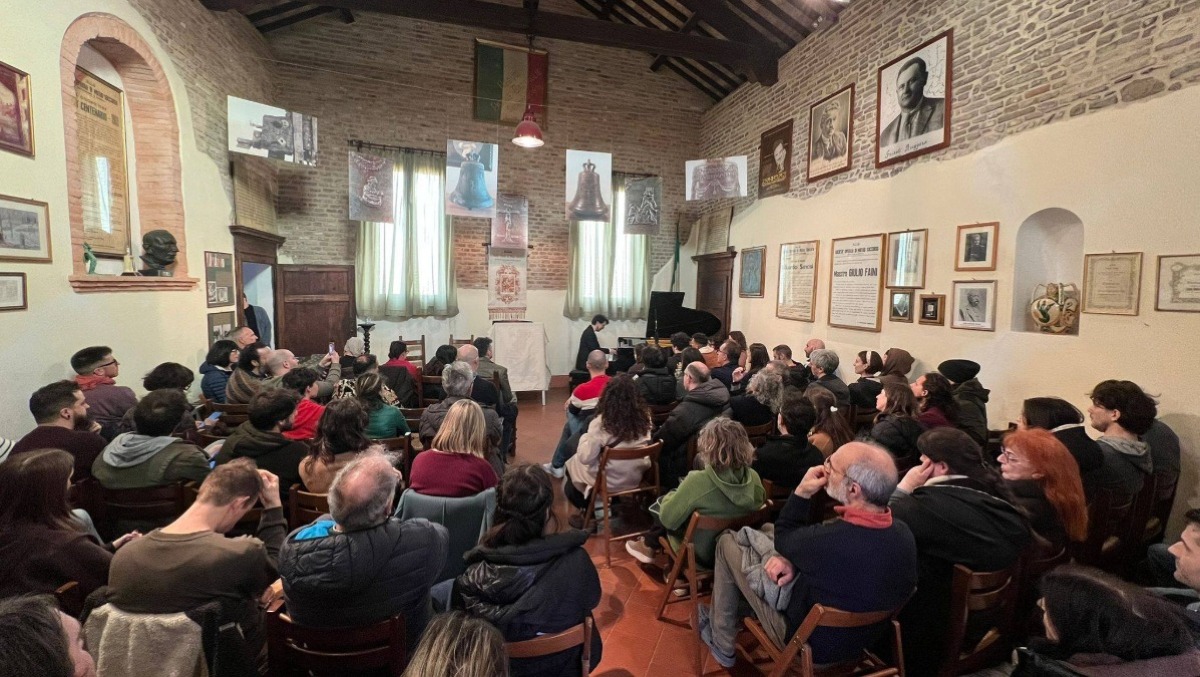 Santarcangelo scopre il gruppo tolkeniano Valmar: sala gremita per l’incontro con Wu Ming 4 - 