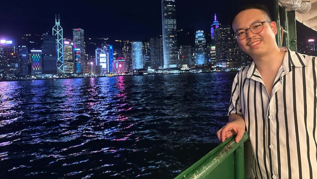 Da Rimini a Hong Kong, la sfida di Giacomo: voleva fare il calciatore, oggi è guida online per turisti italiani - Giacomo Wong