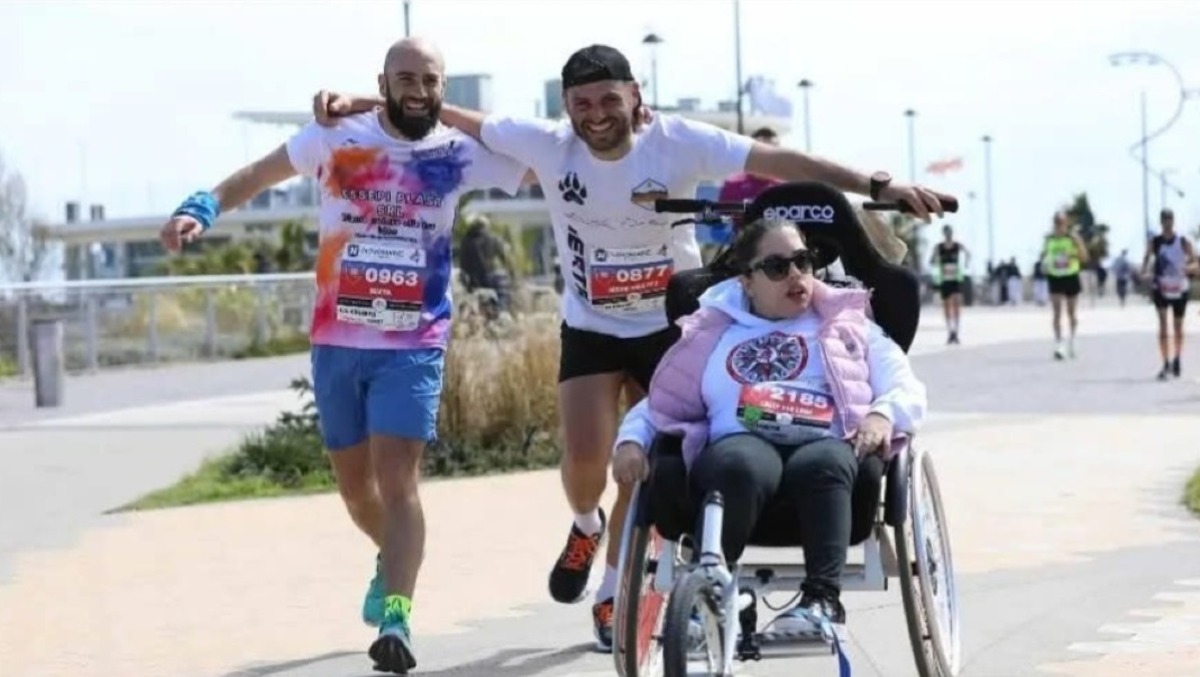 La favola di Laura: ali invisibili lungo la Rimini Marathon - COME NELLE FAVOLE - Laura 