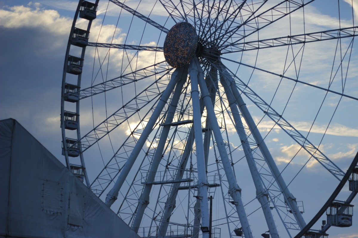 Riccione, addio alla ruota panoramica: da aprile torna a Rimini - 
