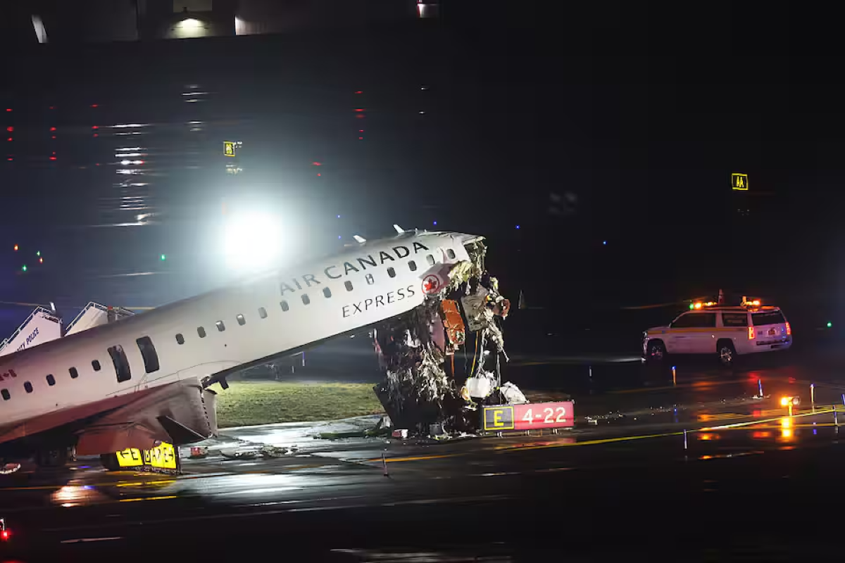 Aereo contro camion a LaGuardia: scalo chiuso, due morti - ©Getty