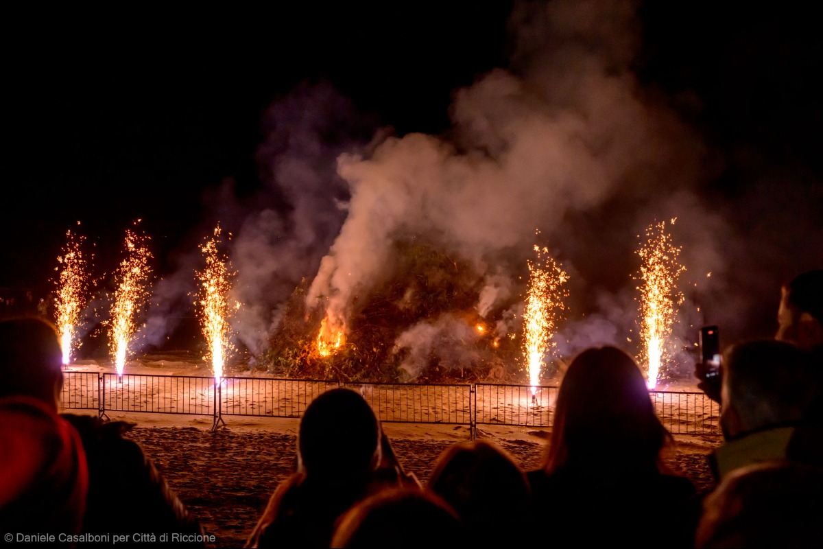 Fugaracia di San Giuseppe: Riccione accende la primavera - Ph Casalboni