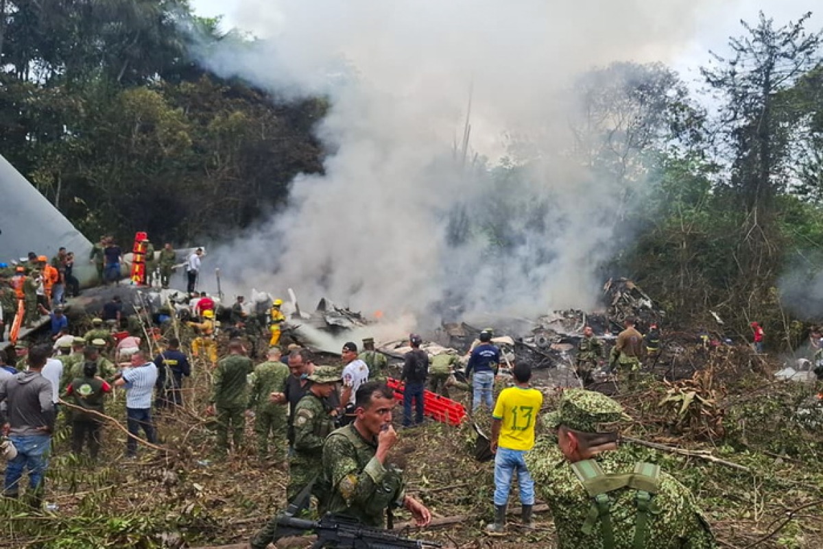Colombia, precipita un aereo militare: 66 morti. Incidente anche a New York: due vittime a LaGuardia - © Ansa