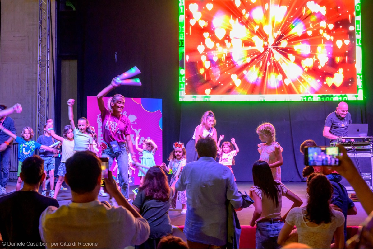 Riccione, Cristina D’Avena e il Crazy Farm Show: due giorni di festa per le famiglie - Ph