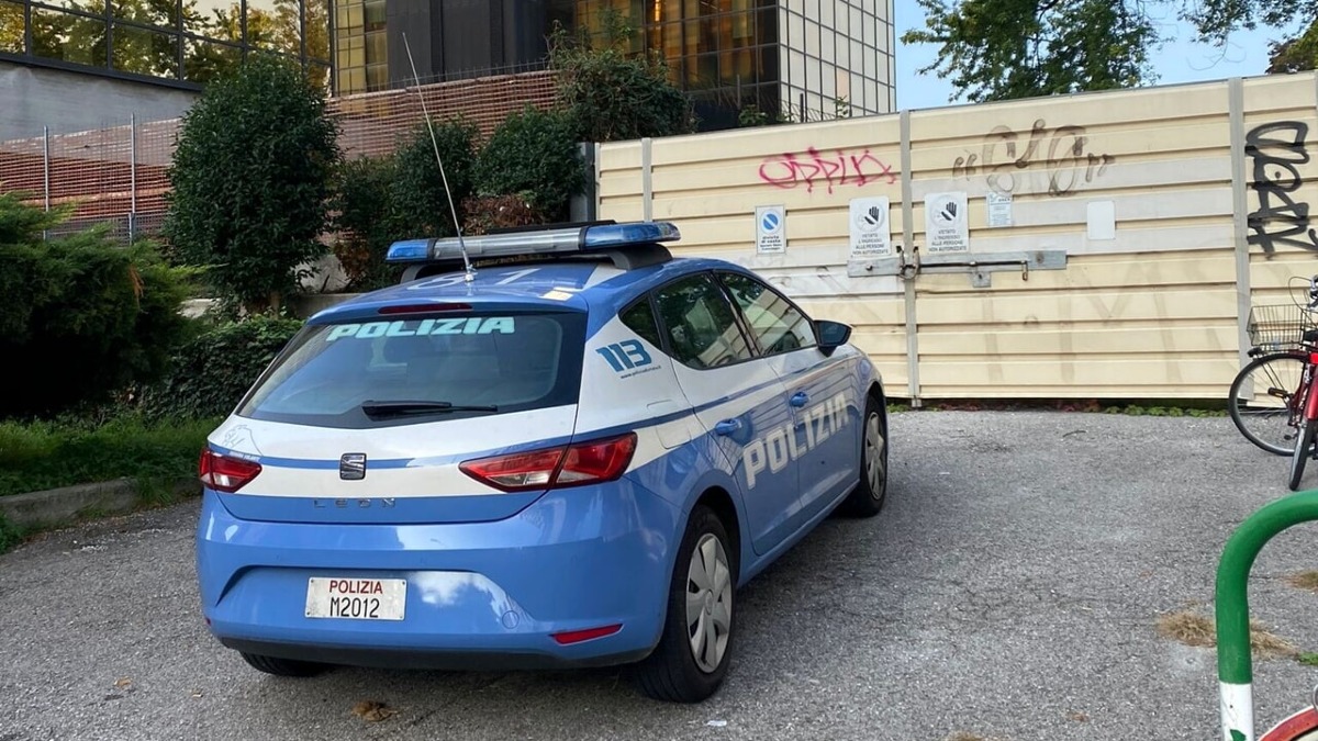 Ex colonia Enel di Rimini, persistono i bivacchi in attesa della demolizione - 