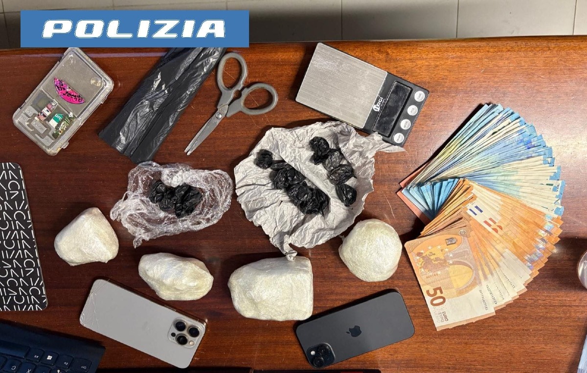 Miramare, il pusher in scooter individuato dalla Polizia e arrestato - Cocaina REPERTORIO