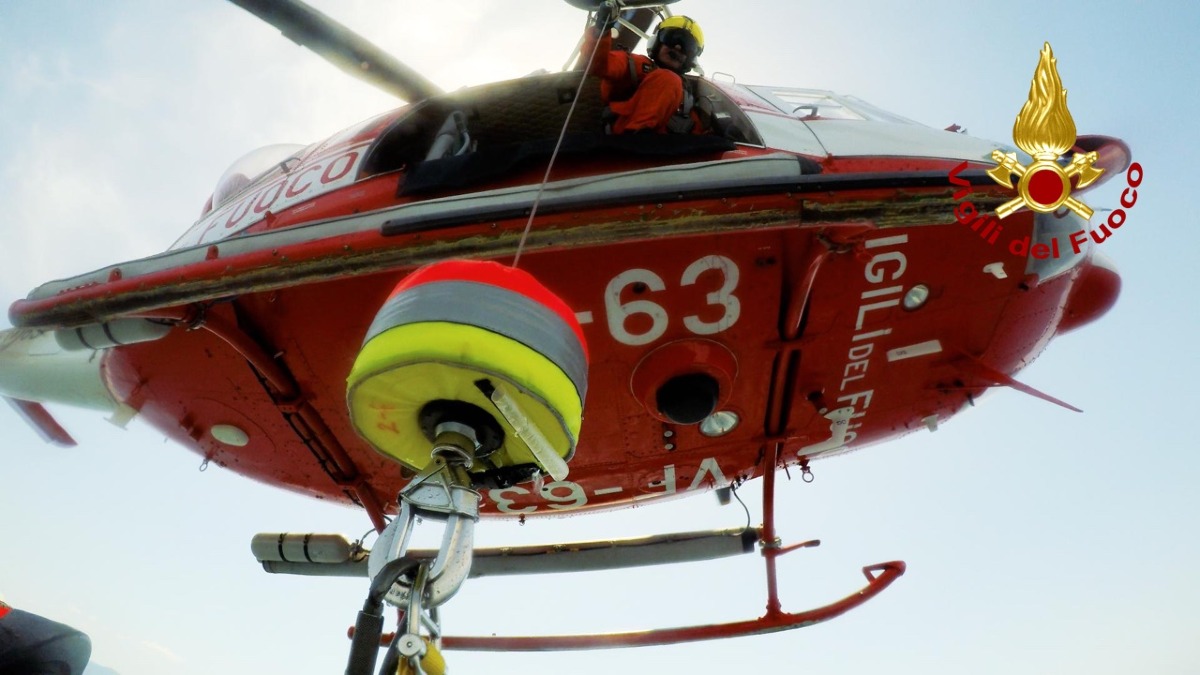 Donna e bimbo senza vita trovati in un laghetto artificiale: tragedia nel Rodigino - 