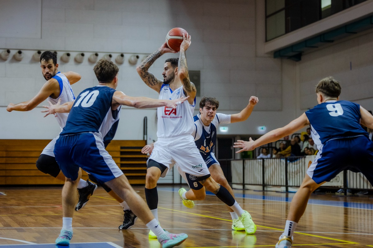 Basket C, Titans vincenti in casa del Pisaurum (64-78) - Bomba in azione