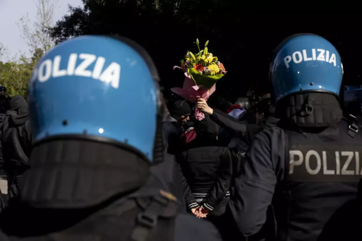 Commemorazione anarchica a Roma: 91 fermi preventivi e tensione politica - © Ansa