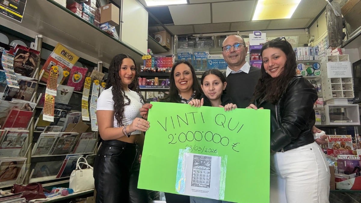 Colpo grosso a Rimini: 30enne vince 2 milioni di euro all'edicola di via Roma - 