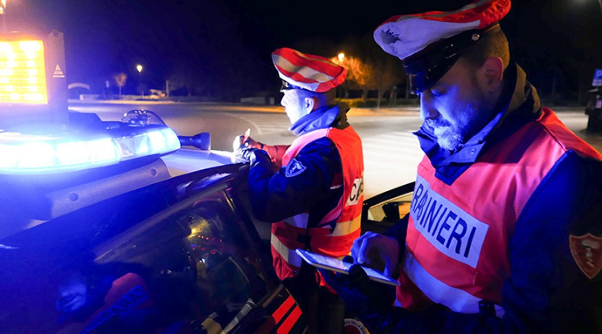 Si finge il padre di un bimbo di 8 anni e tenta di rapirlo - 