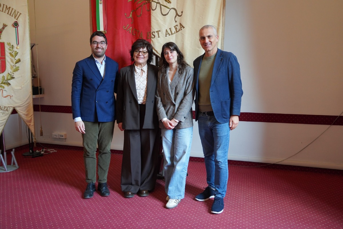 Dopo una carriera lunga oltre 30 anni alla Gambalunga, Nadia Bizzocchi va in pensione - 