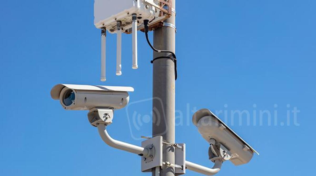 Cattolica, 9 nuove telecamere: gli occhi elettronici sulla città diventano 87 - Telecamere REPERTORIO