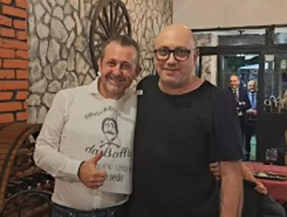 Sequestrato il cellulare di Caroccia: la DDA passa al setaccio chat e messaggi - Foto pubblicata su Tik Tok da bisteccheriadabaffo con Andrea Delmastro