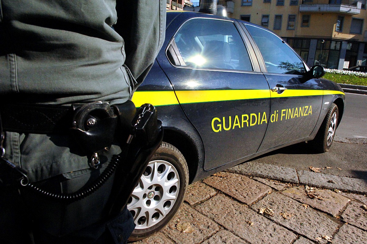 Maxi truffa allo Stato con i bonus edilizi, sequestro da 10,5 milioni - Guardia di Finanza