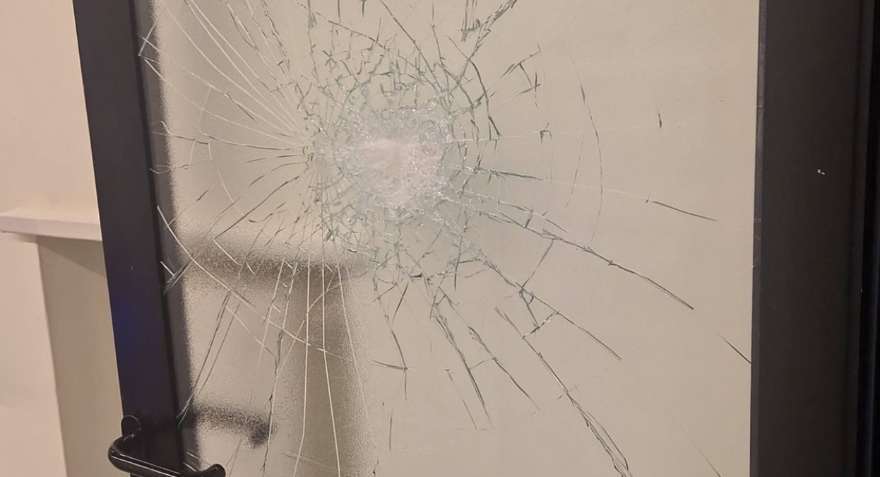 Miramare, tre assalti in quattro giorni: negozio di via Mosca nel mirino dei ladri - © facebook