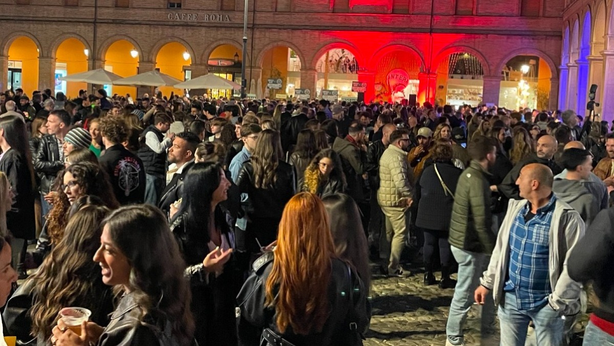 DiscoBorgo: shopping serale e mercatino artigianale nel centro storico di Santarcangelo - DiscoBorgo Santarcangelo