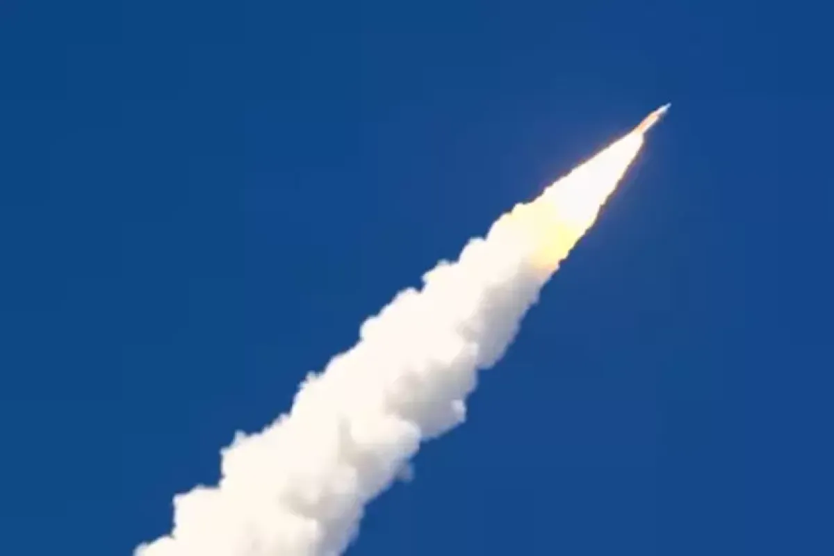 Artemis II lascia l’orbita terrestre: rotta verso la Luna dopo 54 anni - 