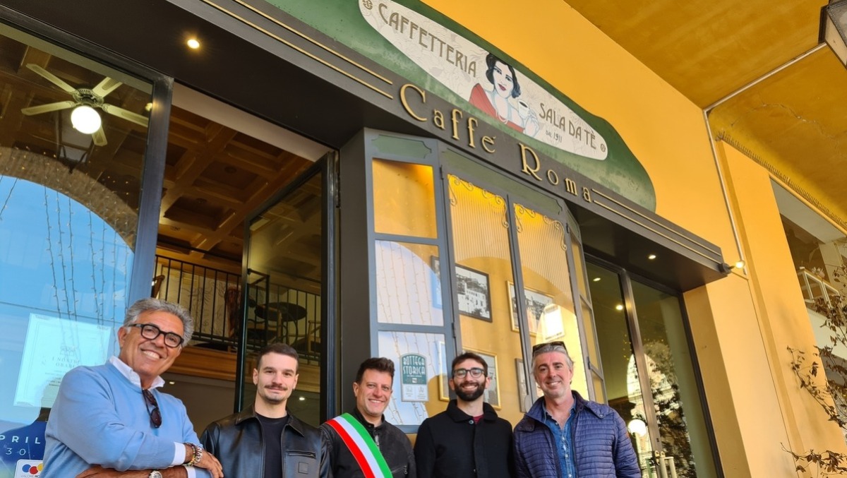 Caffè Roma Santarcangelo, oltre 100 anni di storia: l'inizio in via Garibaldi, poi icona di piazza Ganganelli - 