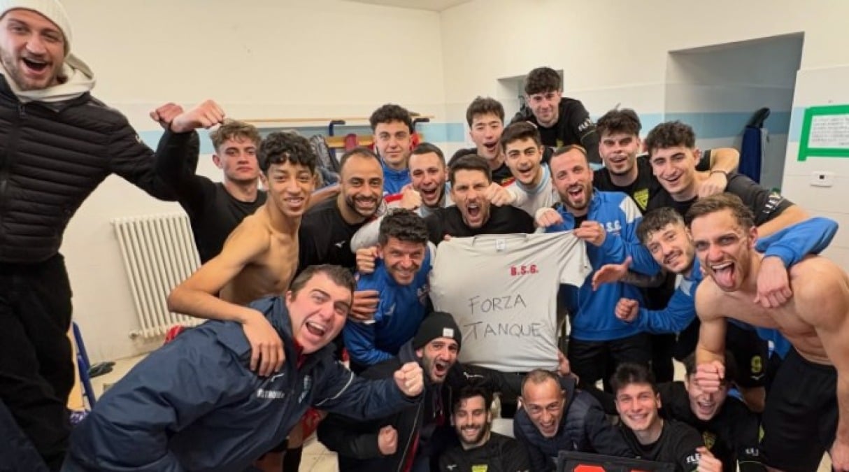 Calcio, il Victoria non molla. Girometti: 'Cerchiamo il filotto' - L'esultanza doop il 3-0 al Gatteo