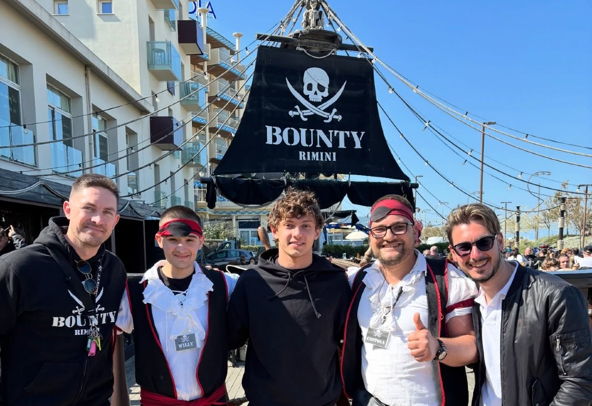 Kimi Antonelli fa tappa a Rimini: pranzo al Bounty con bucatini all’amatriciana - Ph dalla pagina Fb del Bounty