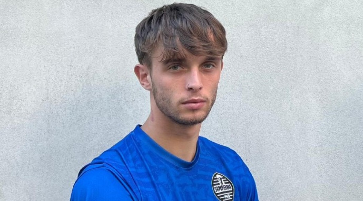 Calcio Eccellenza, Sampierana-Comacchiese: la carica di Simone Pippi - Simone Pippi