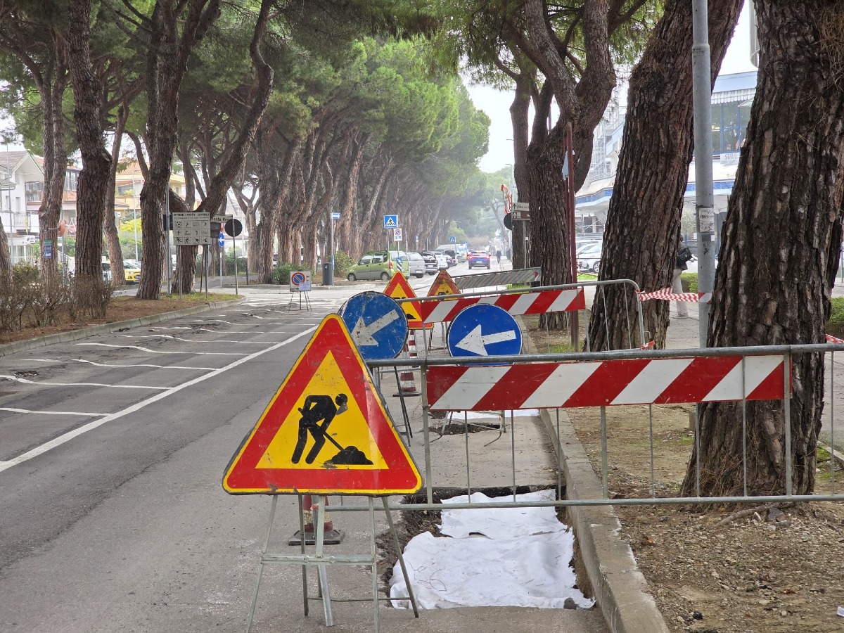 Riccione, ecco il piano di interventi su asfalti e marciapiedi per il 2026 - 