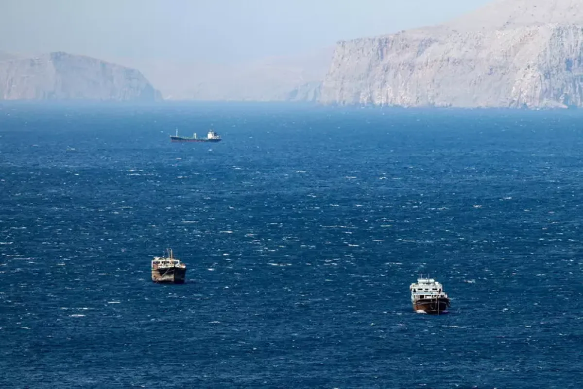 Hormuz resta chiuso, Israele intensifica i raid su Beirut sud - Stretto di Hormuz © Ansa