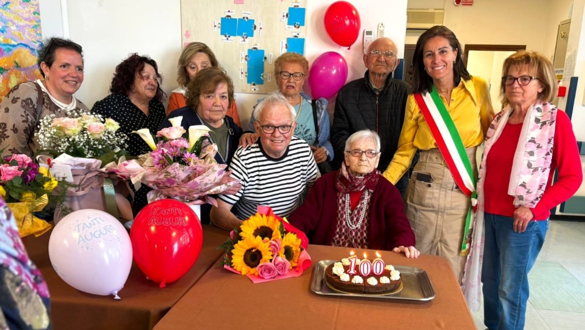 100 anni e una grande passione per canto e ballo: San Giovanni festeggia Anita Fraternali - 