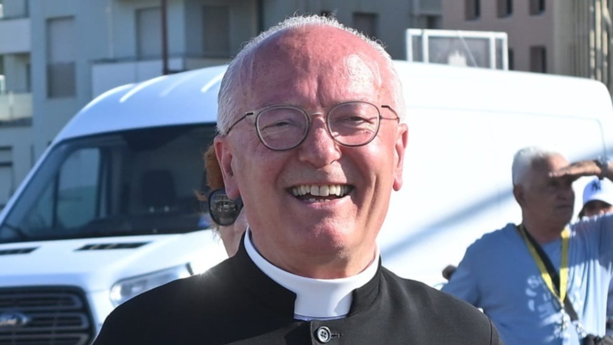 Addio a don Stefano Adriani, sacerdote salesiano e storico parroco di Rimini - 