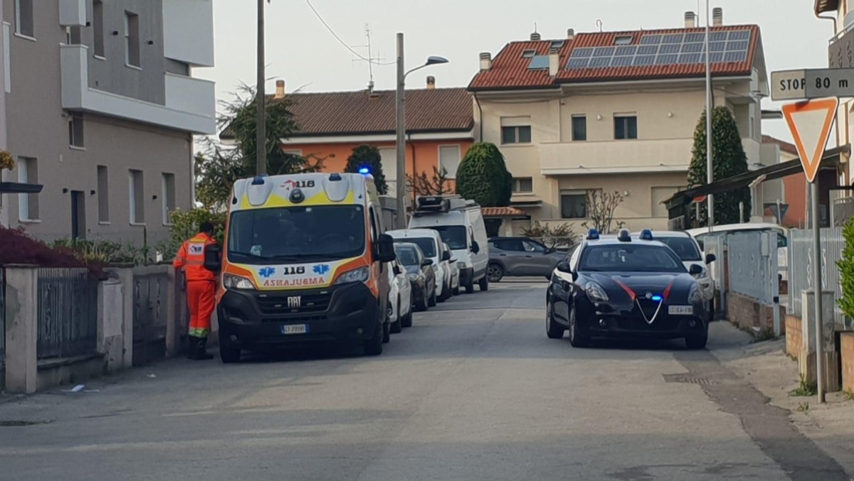 Giovane cade dal balcone a Santa Giustina: è grave - Il luogo dell'incidente