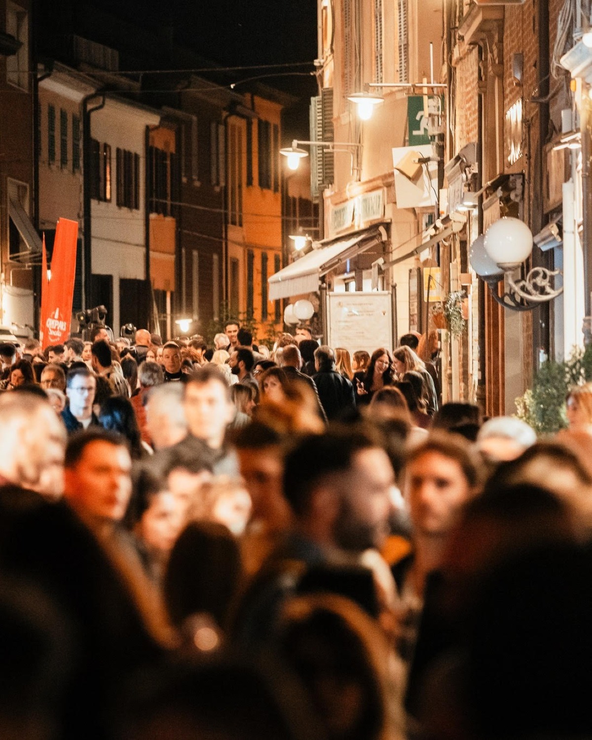 Santarcangelo si prepara per Disco Borgo 2026: negozi aperti fino alle 23.30 - 