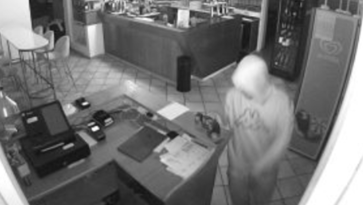 Rimini, colpo notturno sventato: ladro sorpreso in diretta dalla vigilanza  - 
