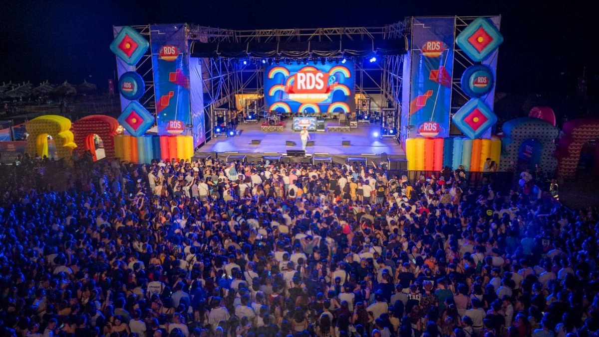Rimini, per la Notte Rosa tornano i protagonisti della musica italiana con l'Rds Summer Festival - 