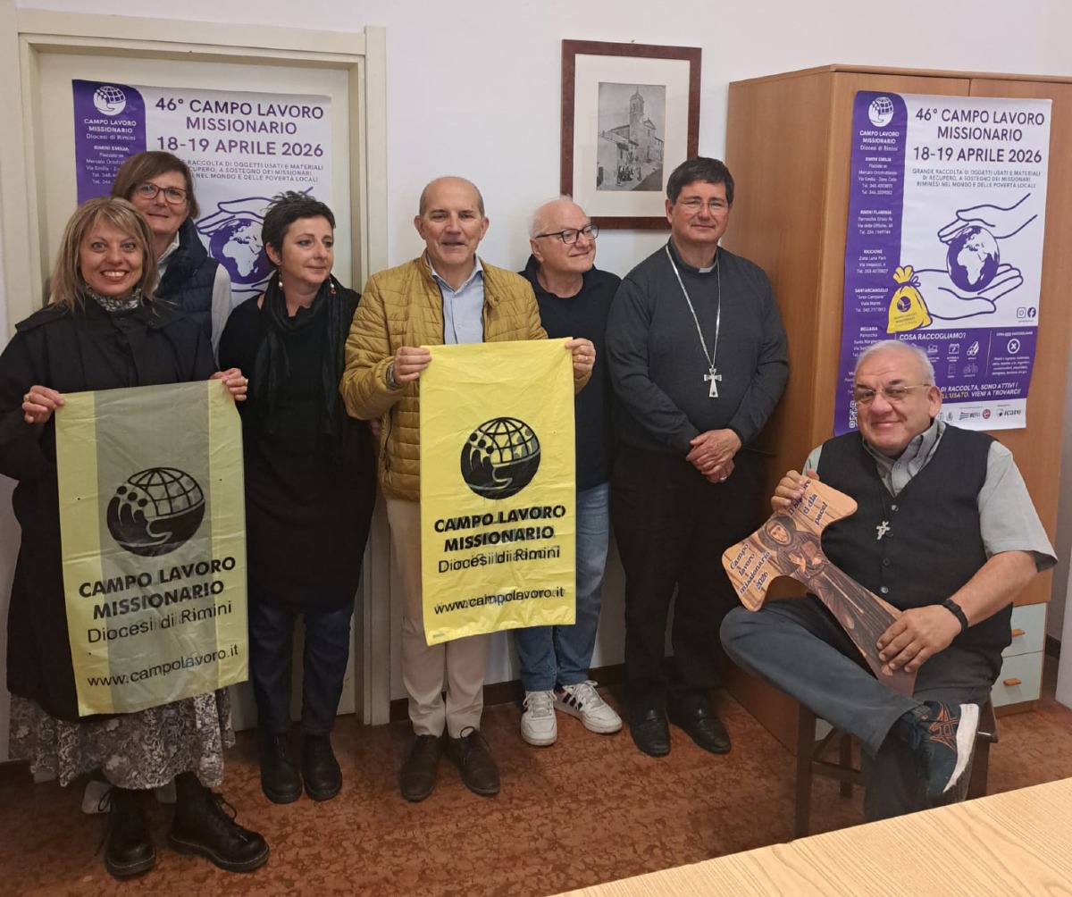 Ragazzi raccoglievano carta e stracci per aiutare don Marzio: così è nato il grande mercatino del Campo Lavoro - 