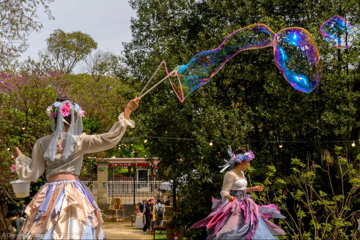 Riccione, torna “Lo Smanèt”: arte, design e picnic nel parco di Villa Lodi Fè - Ph Casalboni