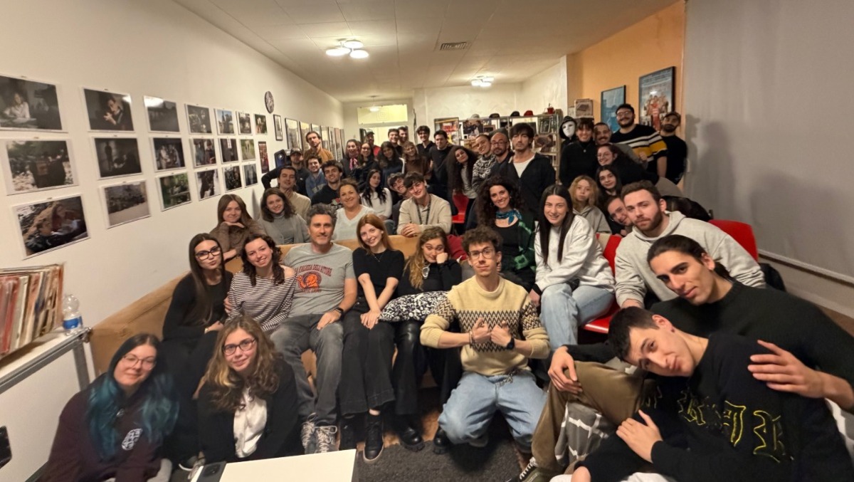 Sei corti nati in 48 ore: l’Academy di Santarcangelo racconta l’azzardo patologico al Supercinema - I ragazzi de La Valigia dell'Attore