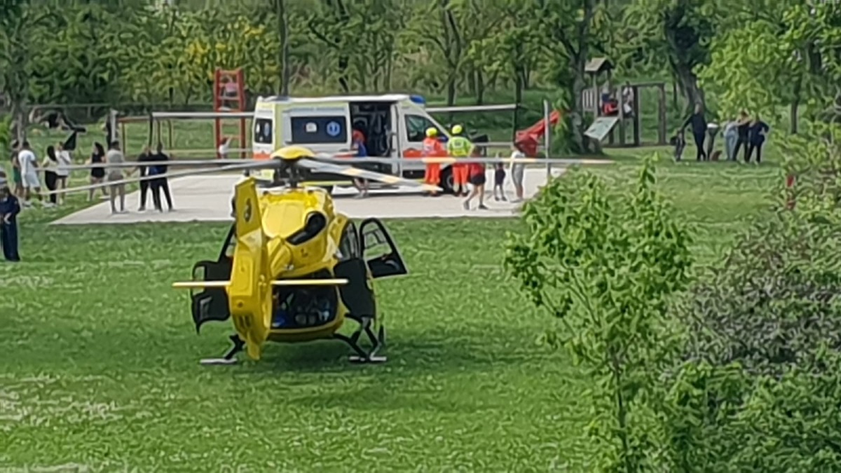 Villa Verucchio, incidente durante la partita di pallavolo: interviene l'eliambulanza - 