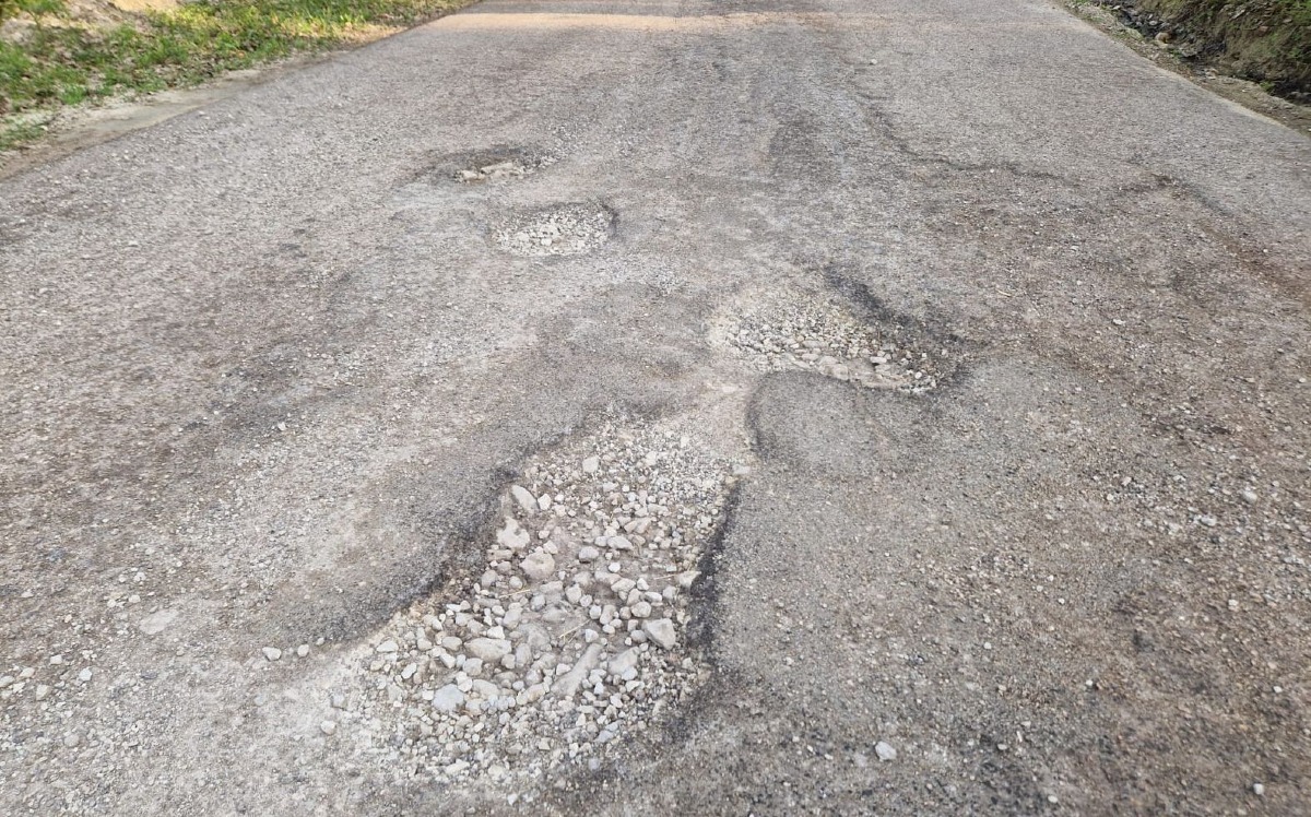 Strada dissestata a Villagrande, preoccupazione dei residenti per la mancata manutenzione - 