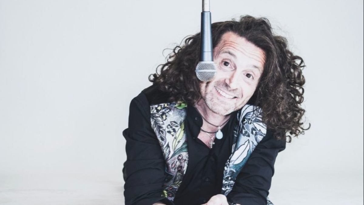 Il nuovo spettacolo comico di Sergio Casabianca sul palco del teatro Astra di Bellaria - 