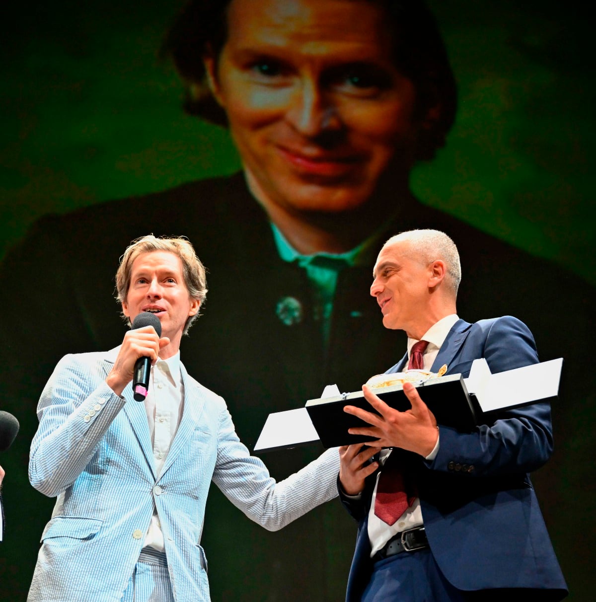 Rimini, il Fellini Award 2026 a Wes Anderson: “Essere qui è fantastico” - 