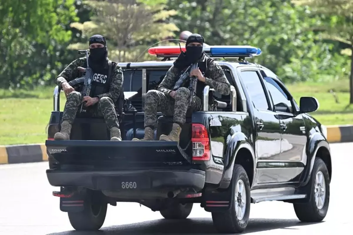 Salta il dialogo Usa-Iran, tensioni in crescita: Trump estende la tregua tra accuse incrociate - © Ansa